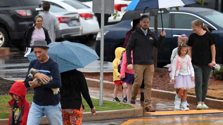 PHOTOS: Reedy Laurel Elementary School welcomes students on first day