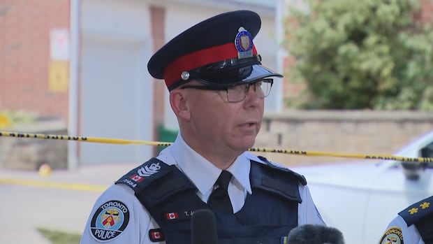 2 people in critical condition after man on bike opened fire on pedestrians in west end: Toronto police