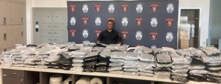 Lewisville PD seizes 285 pounds of marijuana during routine traffic stop