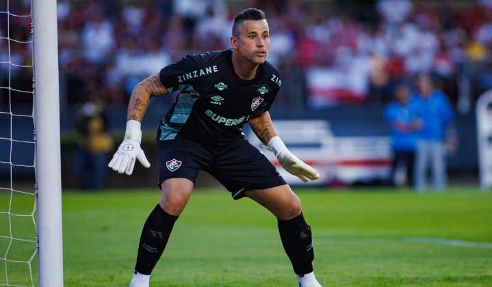Récord mundial: Fábio, portero del Fluminense, se convierte ene l jugador con más partidos oficiales