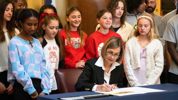 9 Iowa laws affecting students and teachers in the 2025