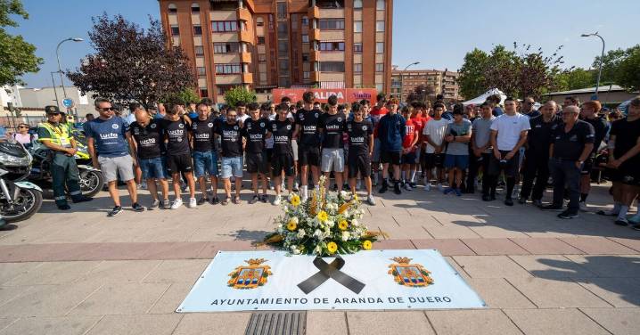 Homenaje en Aranda de Duero al ciclista Iván Meléndez, fallecido este sábado durante la Vuelta Junior
