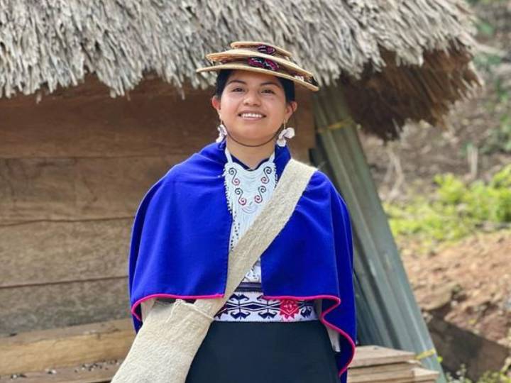 Mama Bárbara Muelas en la Academia de la Lengua dignifica saberes indígenas