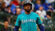 Mariners' Victor Robles suspended after throwing bat toward pitcher following near