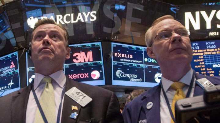Wall Street abre en rojo tras la publicación de unos datos estables de inflación en EU