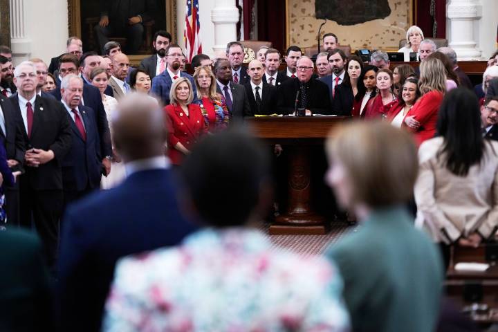 Representantes de Texas aprueban nuevo mapa del Congreso solicitado por Trump
