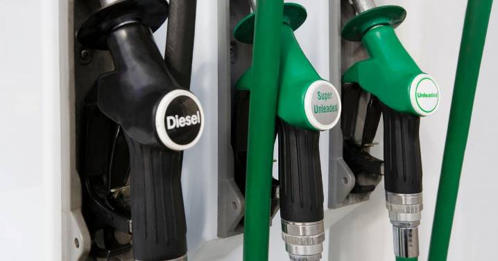 UK petrol and diesel drivers told 'don't fill up' today and Saturday as they're not best value