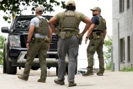 Rescatan a 27 víctimas, entre ellos 10 niños de traficantes de personas en Nebraska
