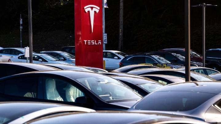 Llegaron a Buenos Aires las primeras Tesla Cybertruck y paralizaron las calles