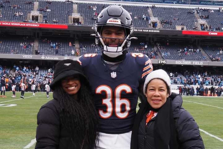 Simone Biles Accepts Mother’s Personal Demand While Jonathan Owens’ Chicago Bears Settle Debate Simone Biles honors her mother’s personal demand in style as Jonathan Owens’ Chicago Bears settle a key 