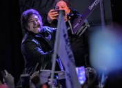 Javier Milei lanzó la campaña en Provincia con duros insultos a Kicillof: lo llamó...