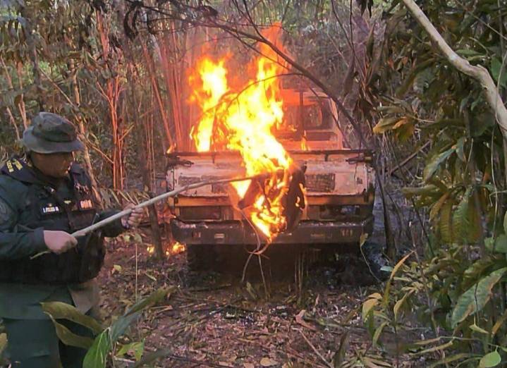 Fanb destruyó campamento en Amazonas y halló material alusivo a la Segunda Marquetalia (FOTOS)