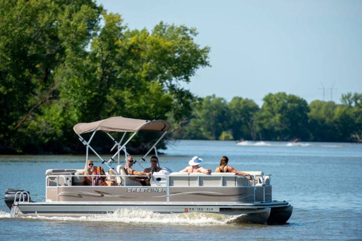 Another toxic algae alert issued for lake near Lincoln