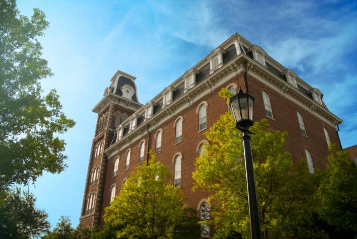 University of Arkansas raises more than $254M during last fiscal year