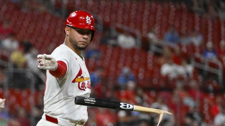 Cardinals’ Willson Contreras out of lineup with foot injury after being hit by pitch