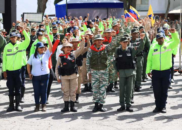 Milicia Bolivariana es condecorada por su rol en preservación de la paz y la soberanía