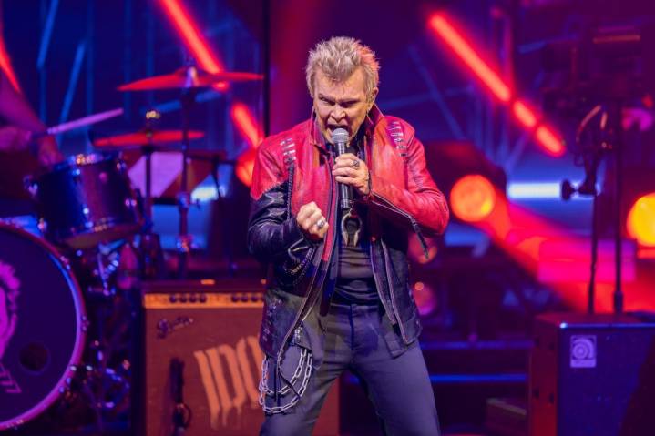 Billy Idol, Joan Jett make it easy to love rock ‘n’ roll at Pine Knob