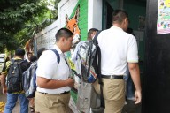 Las escuelas públicas de El Salvador implementan disposiciones de "orden y disciplina"