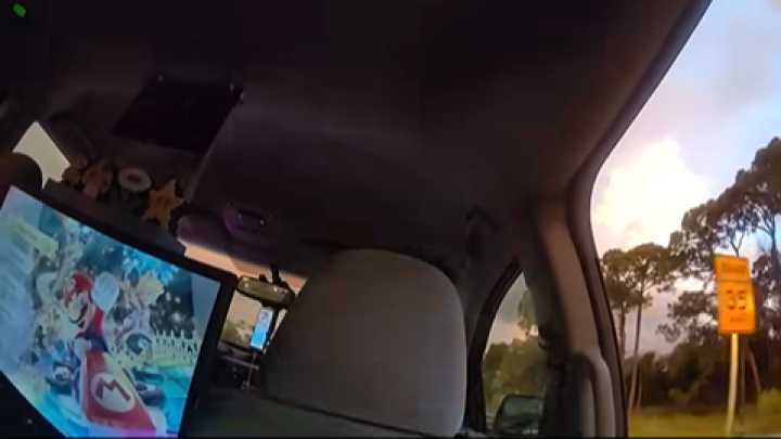 ‘Let’s-a-go!’: Video shows rideshare driver helping Fla. deputy catch fleeing suspect