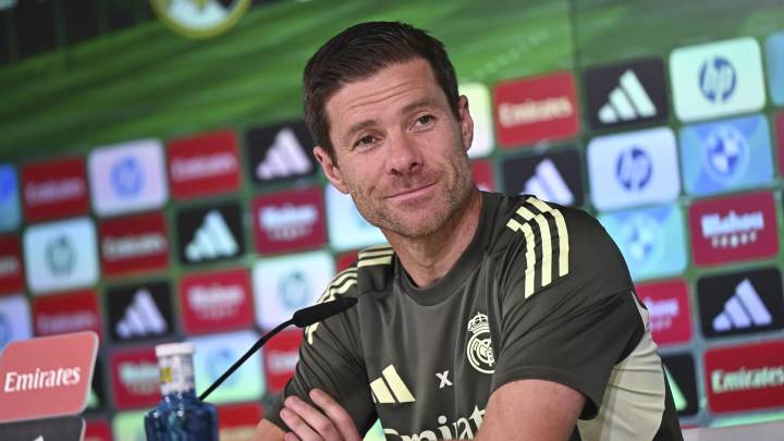 Xabi Alonso despeja el futuro de Ceballos: "Hablé el otro día con él, se queda"
