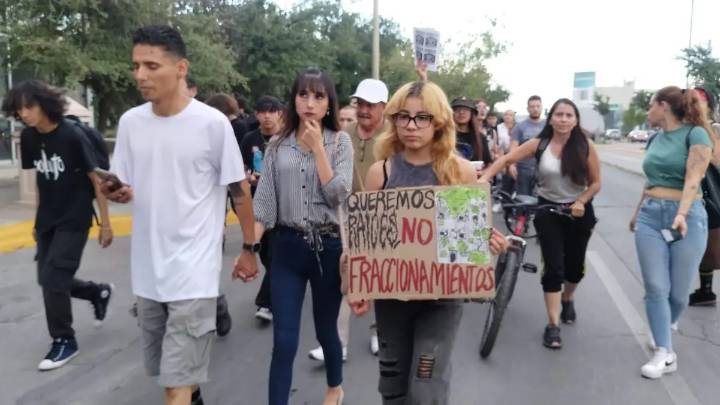 Marchan en defensa del cerro Mesa de los Caballos