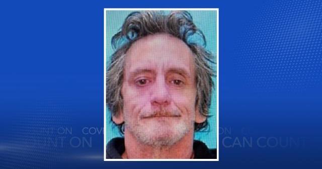 Deputies search for man wanted on 10 counts of child pornography in Marshall County