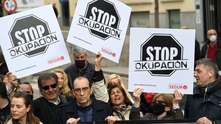 Un cerrajero revela el truco "antiokupas" para proteger tu casa en verano: "Debes ocultar toda la información"