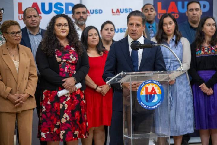 Los Angeles school officials say teen with disabilities wrongly detained near high school; immigration officials dispute allegations