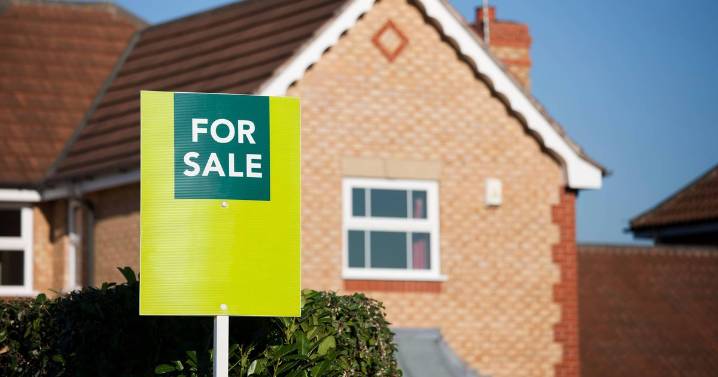 Growing number of women buying homes on their own - but face financial barriers