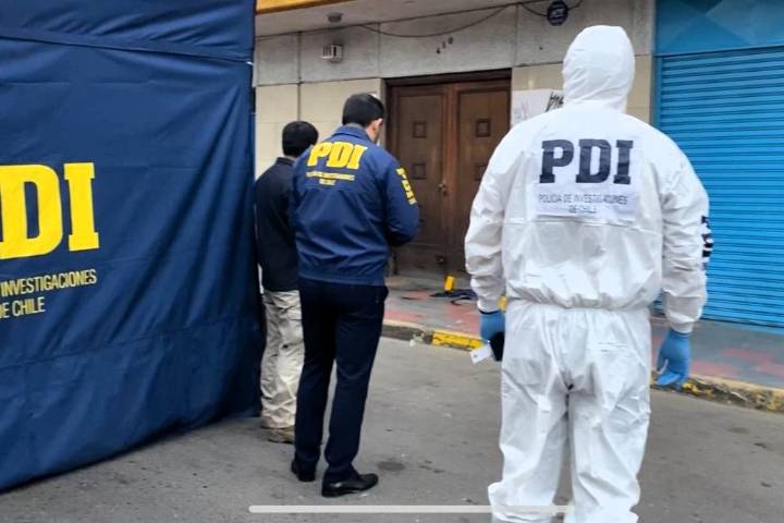 Fiscalía y PDI de Arica indagan muerte de chileno de 47 años por arma blanca en pleno centro de la ciudad