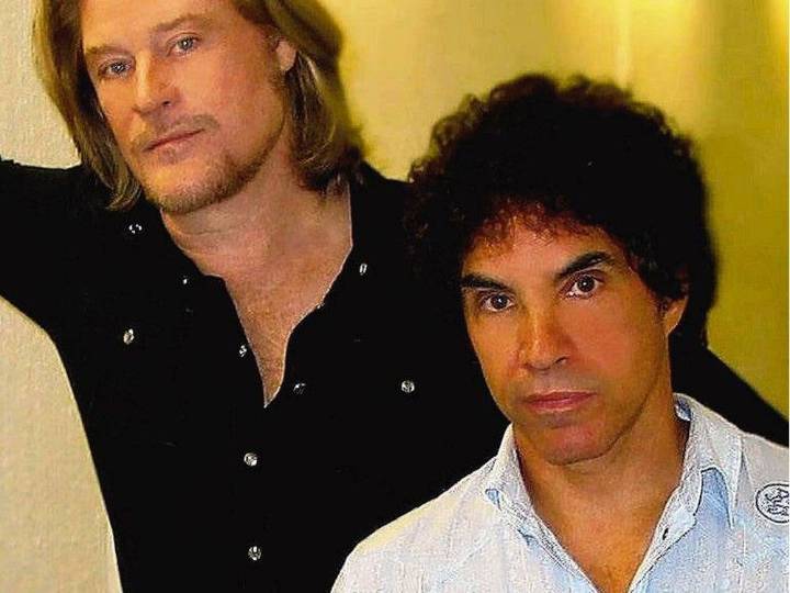 Business spat between Hall and Oates resolved in arbitration