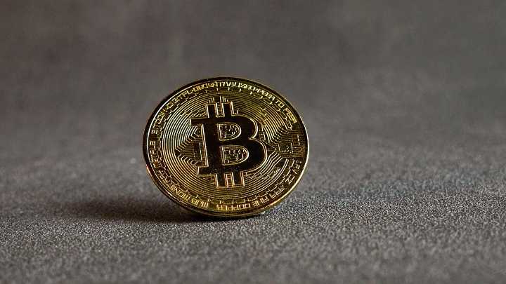 Bitcoin Is Replacing Gold And Heading For A Million-Dollar Valuation, Tom Lee Declares