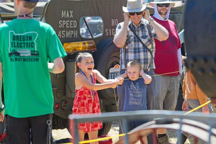 Steel, steam and smoke combine to entertain thousands at Powerland