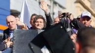 Argentina: las claves del caso de presuntos sobornos que salpica a Milei y su entorno