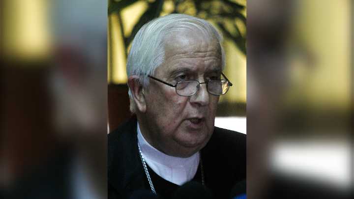 Obispo emérito de Rancagua Alejandro Goic fue internado de urgencia