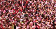 Una marea rosa tiñe Sineu en la madre de las neofiestas: el Much