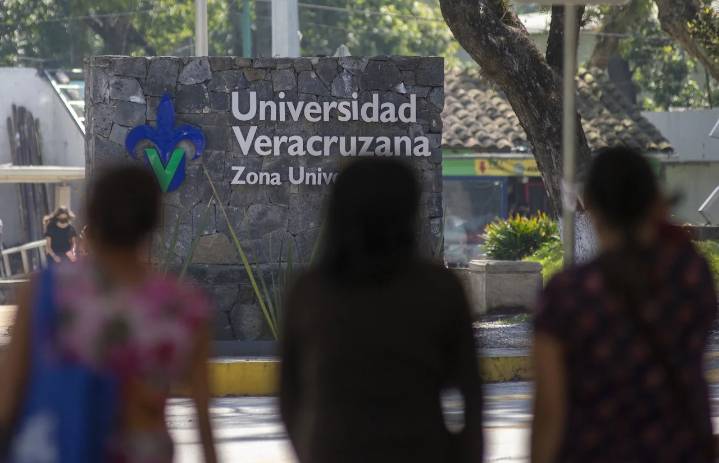 Académico de la UV desmiente “aval judicial” a prórroga del rector