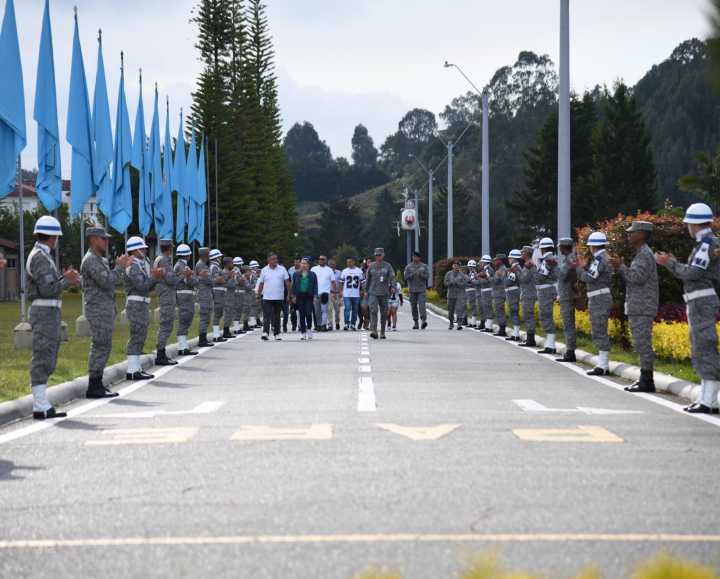 Reservistas y retirados de la Policía recibieron homenaje en el CACOM 5
