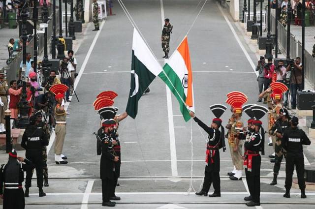 India alerts Pakistan about upcoming flood threats