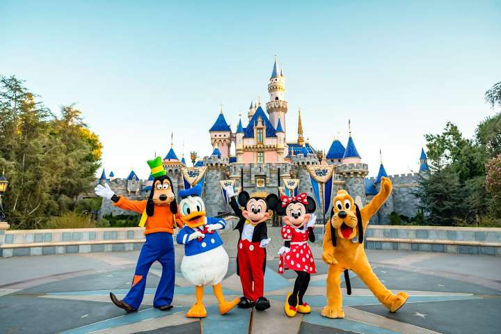 How Many Days Do You Need to Visit Disneyland?