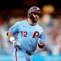 Schwarber hits historic four homers but misses rare shot at five