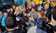 Kicillof recorrió obras del Penna y entregó combis escolares