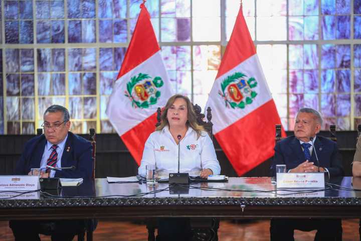 Dina Boluarte toma juramento a nuevos ministros de Justicia, Desarrollo e Inclusión Social y de la Mujer