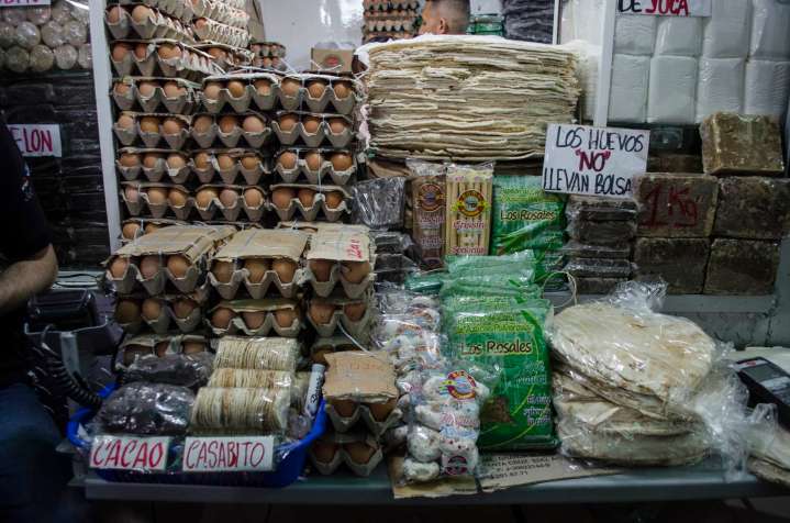 200 granjas están en riesgo de cerrar por contrabando de huevos colombianos en Táchira