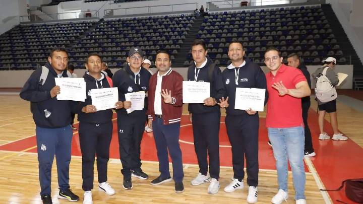Reconocen talento de entrenadores de Tehuacán en la capital poblana