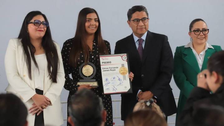 Recibe IMEVIS y OSFEM, premio y distintivo anticorrupción