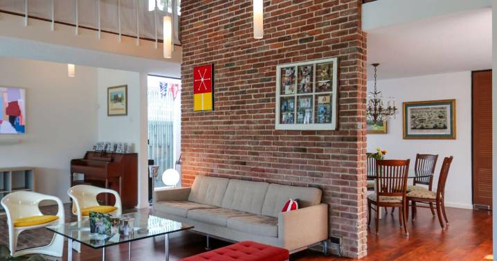A New Orleans architect's acclaimed home weathers Betsy and Katrina to remain a family treasure
