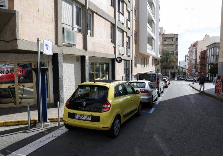 San Nicolás considera «un abuso» la nueva zona azul