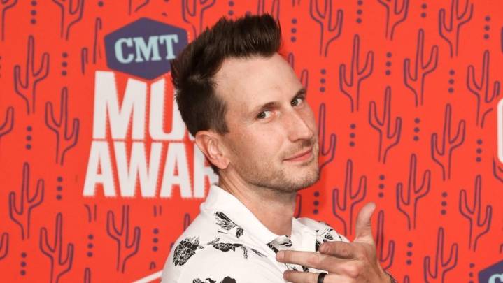 Russell Dickerson shares video for ‘Happen to Me’