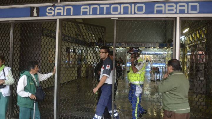 Reportan explosión en la estación San Antonio Abad en la Línea 2 del Metro; Chabacano y Viaducto, sin servicio